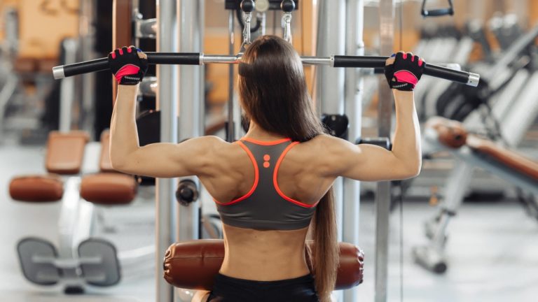 lat-pulldown-woman.jpg